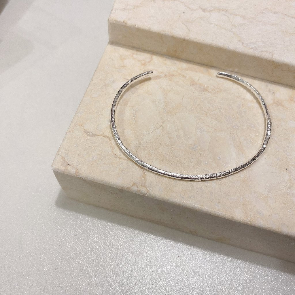 B1112/B1113 Foil Pattern Bracelet