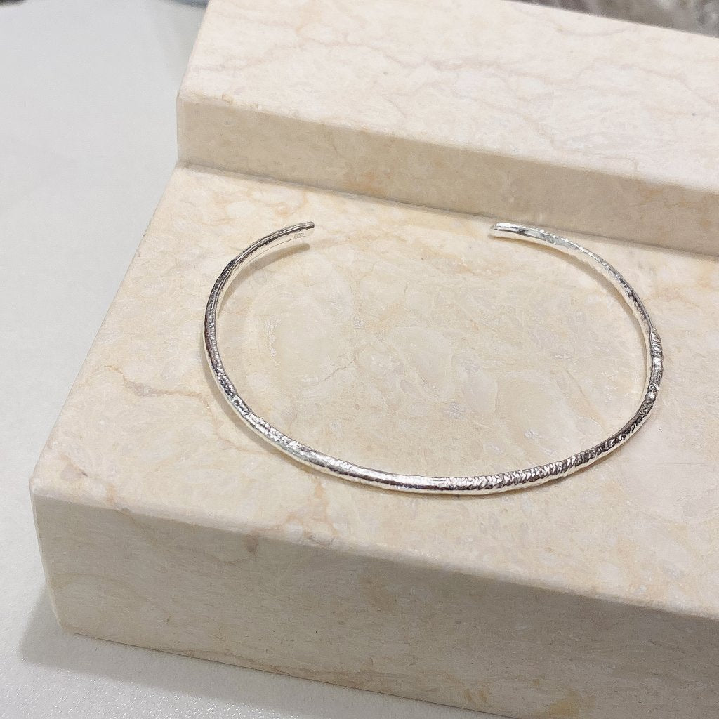 B1112/B1113 Foil Pattern Bracelet