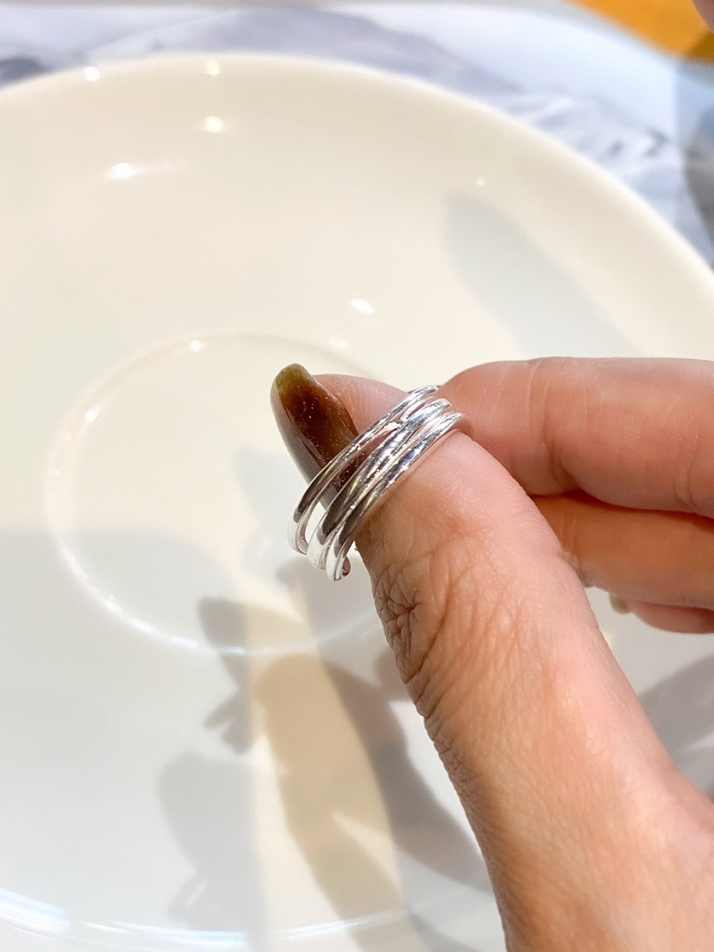 R1417 Smooth Triple Ring