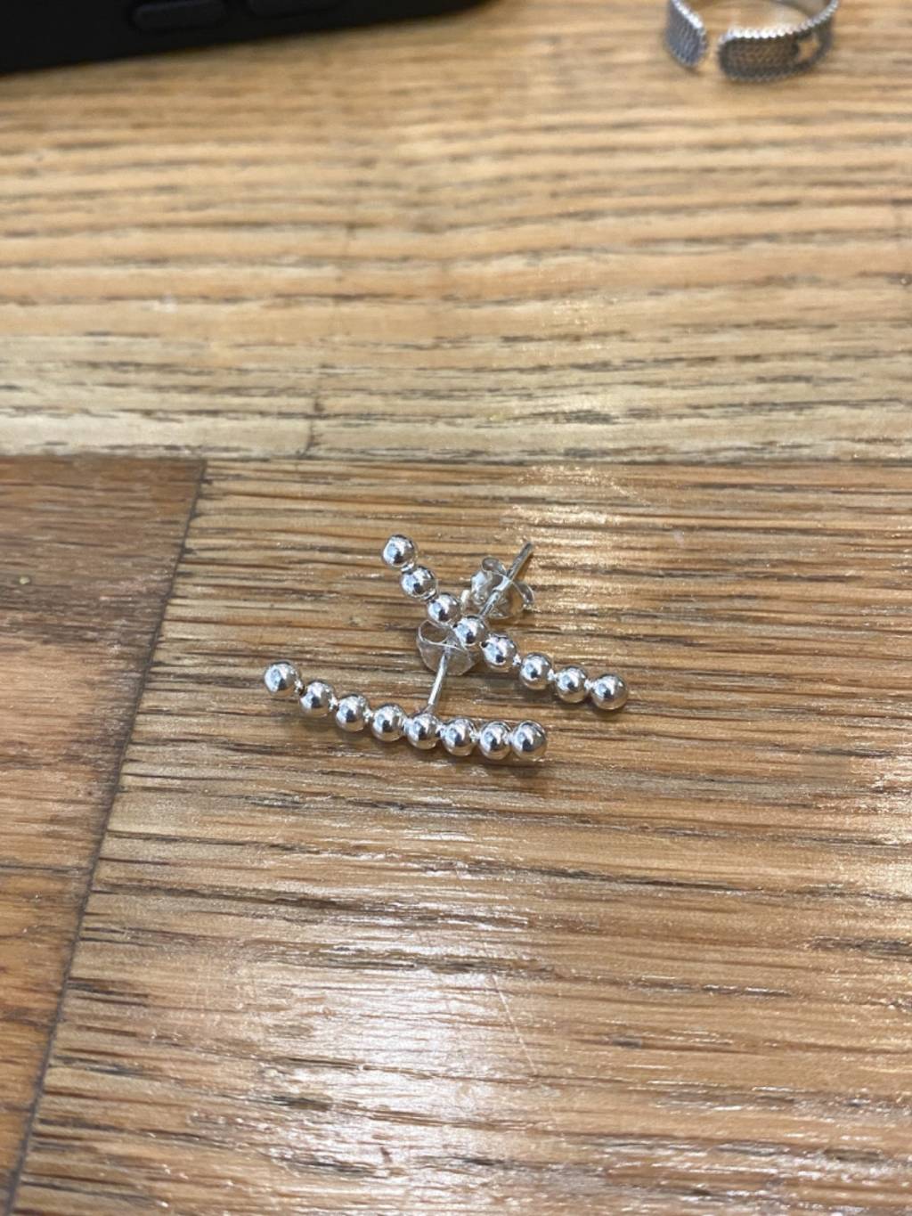 E1370 Shaped Bead Earrings