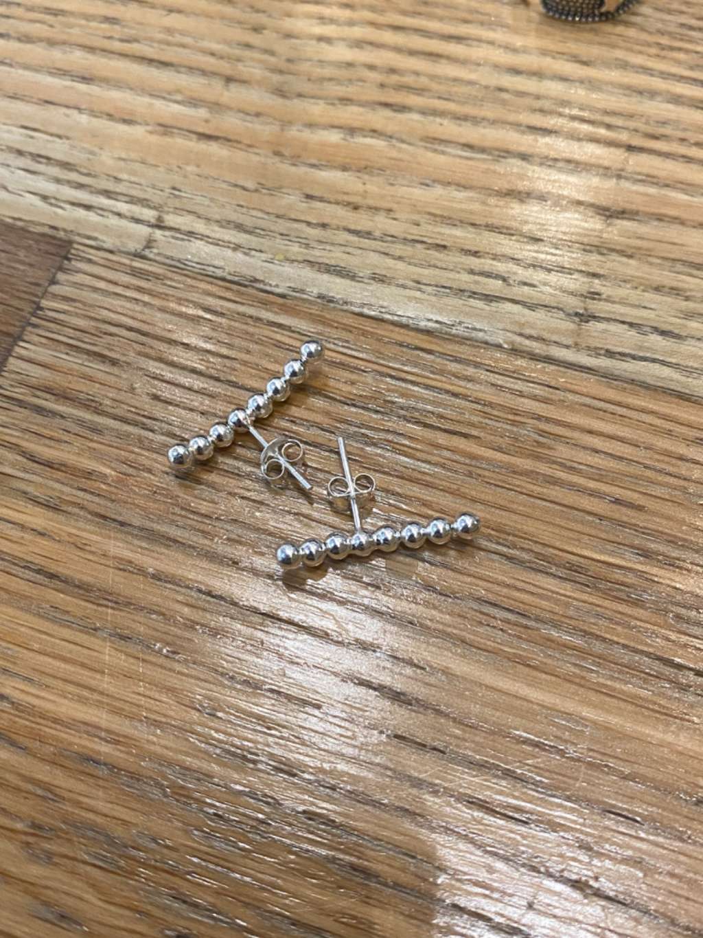 E1370 Shaped Bead Earrings