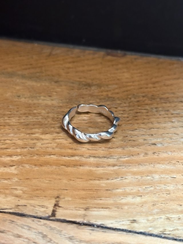 R1591 Twisted Design Sterling Silver Ring
