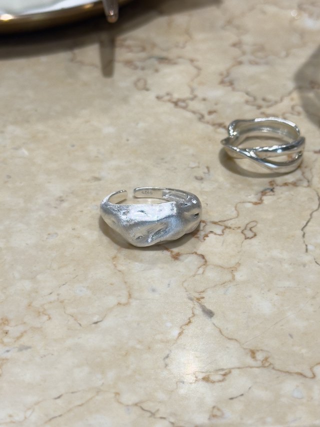 R1610 Irregular Fluid Matte Sterling Silver Ring