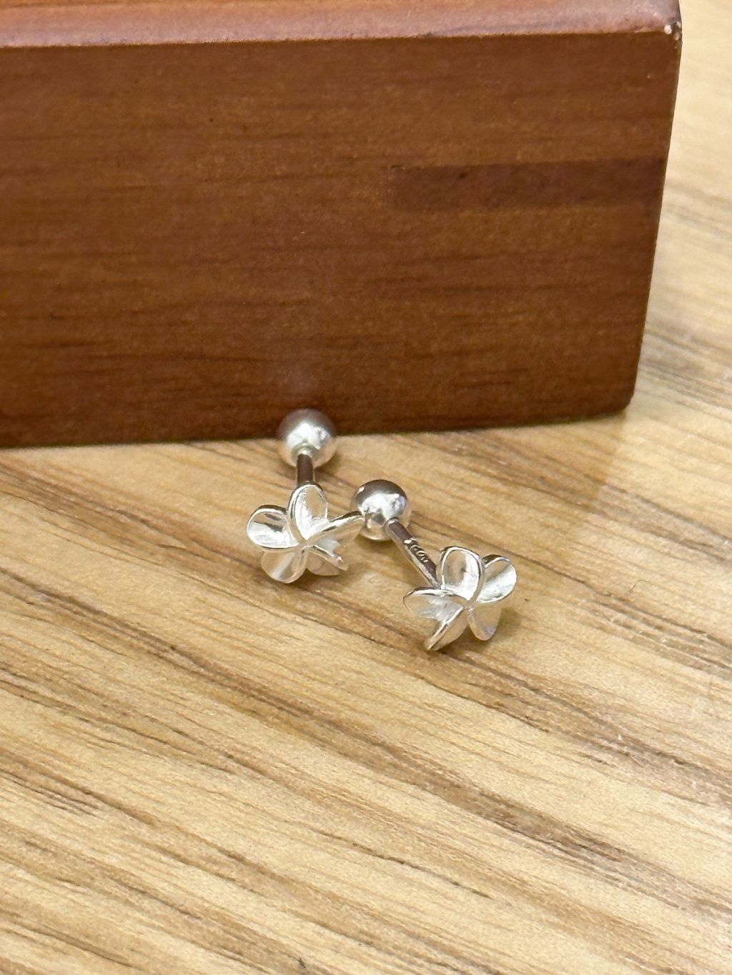 E1414 Petal Bead Earrings