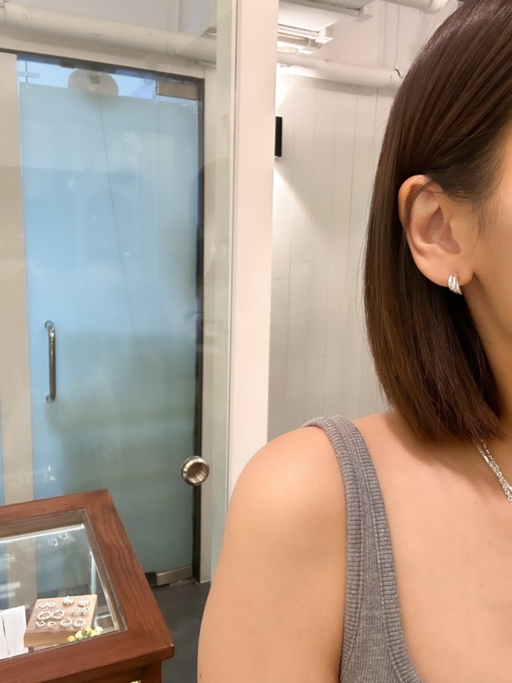 E1422 Slanted Smooth Earrings
