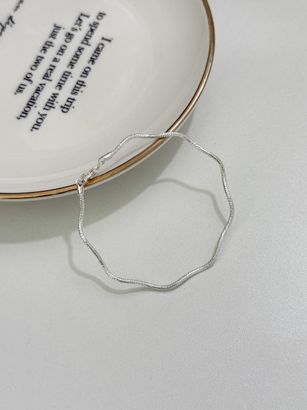 B1489 波浪磨砂硬手链