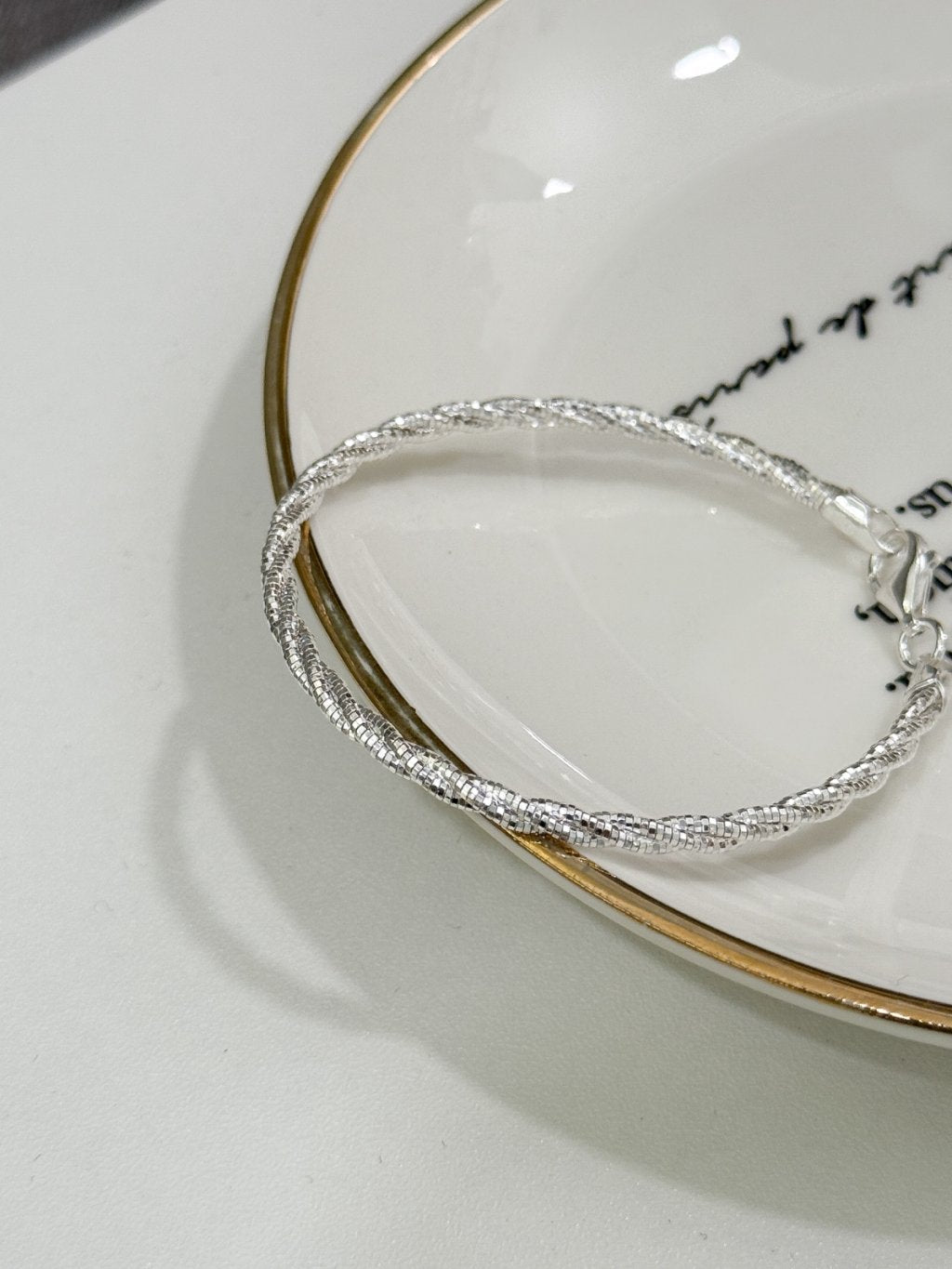 B1491 Bling Bling Twisted Round Bracelet