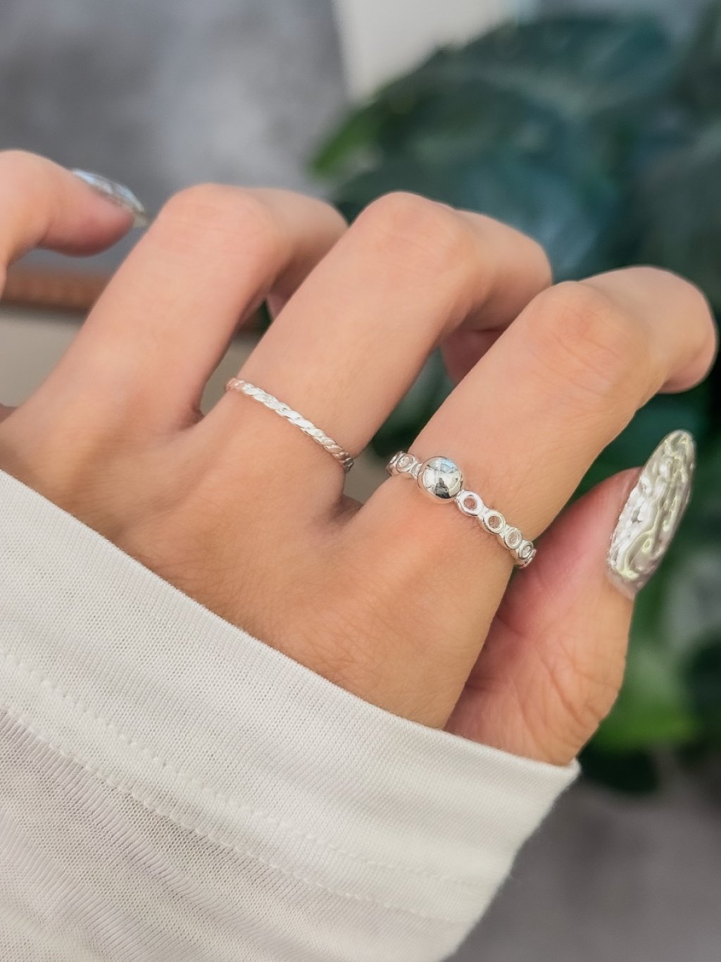 R1670 Flat Extra Thin Ring