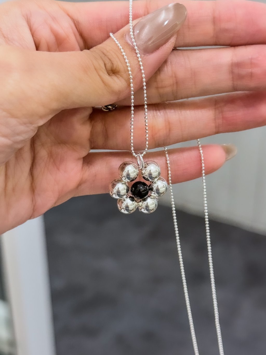 N1306 Black Onyx and Silver Bead Floral Long Necklace
