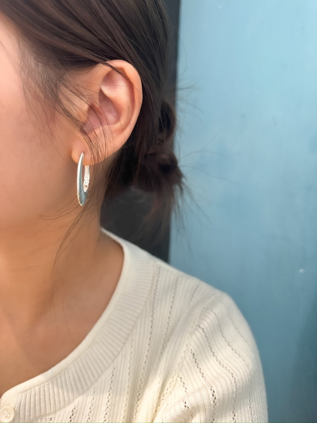 E1349 Elongated Oval Hoop Earrings