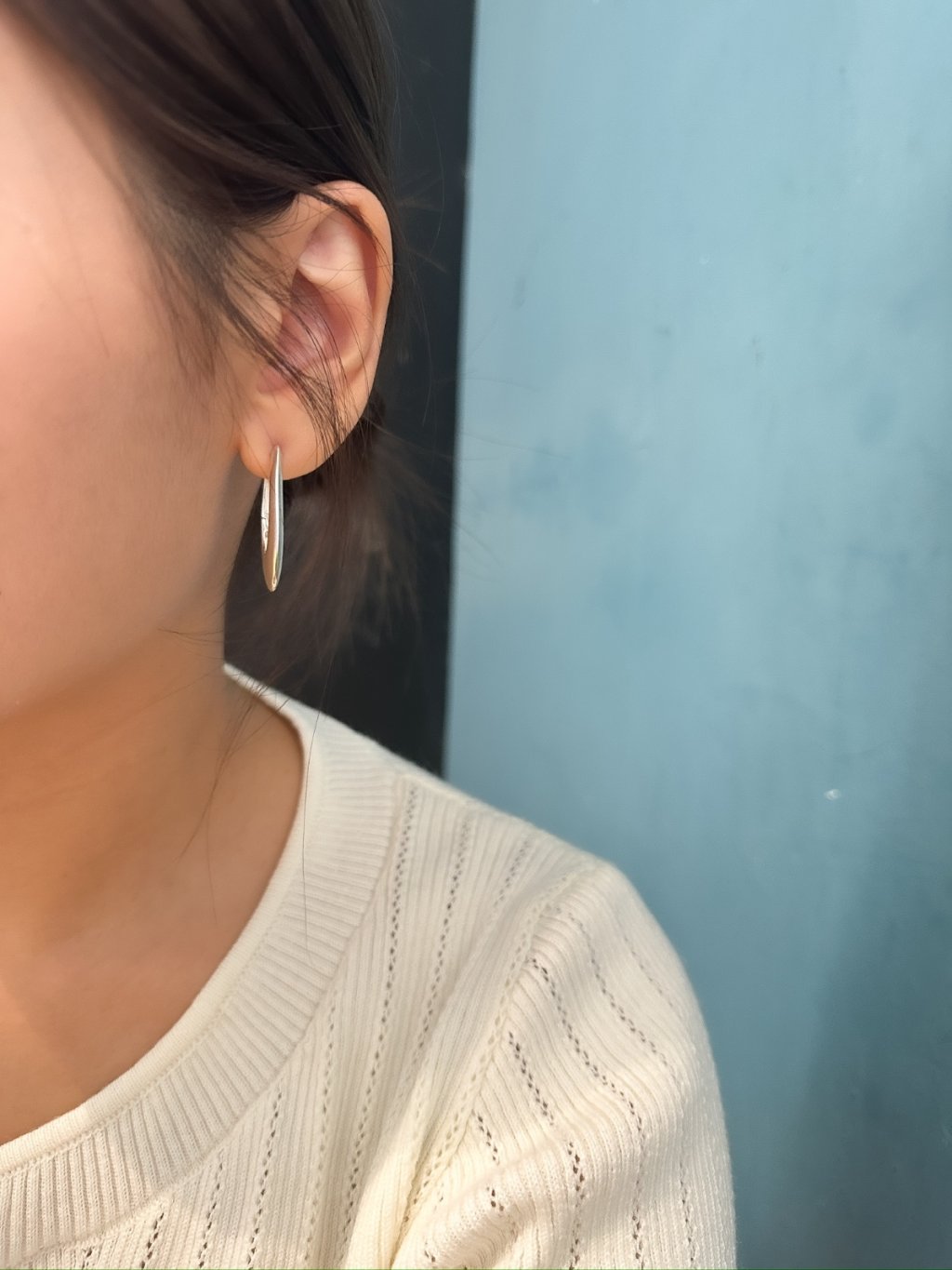 E1349 Elongated Oval Hoop Earrings