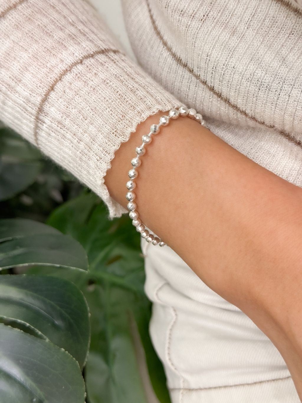 B1511 4MM Faceted Bead Bracelet