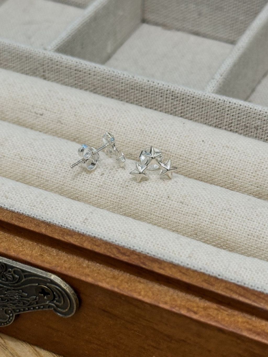 E1440 Triple Star Earrings
