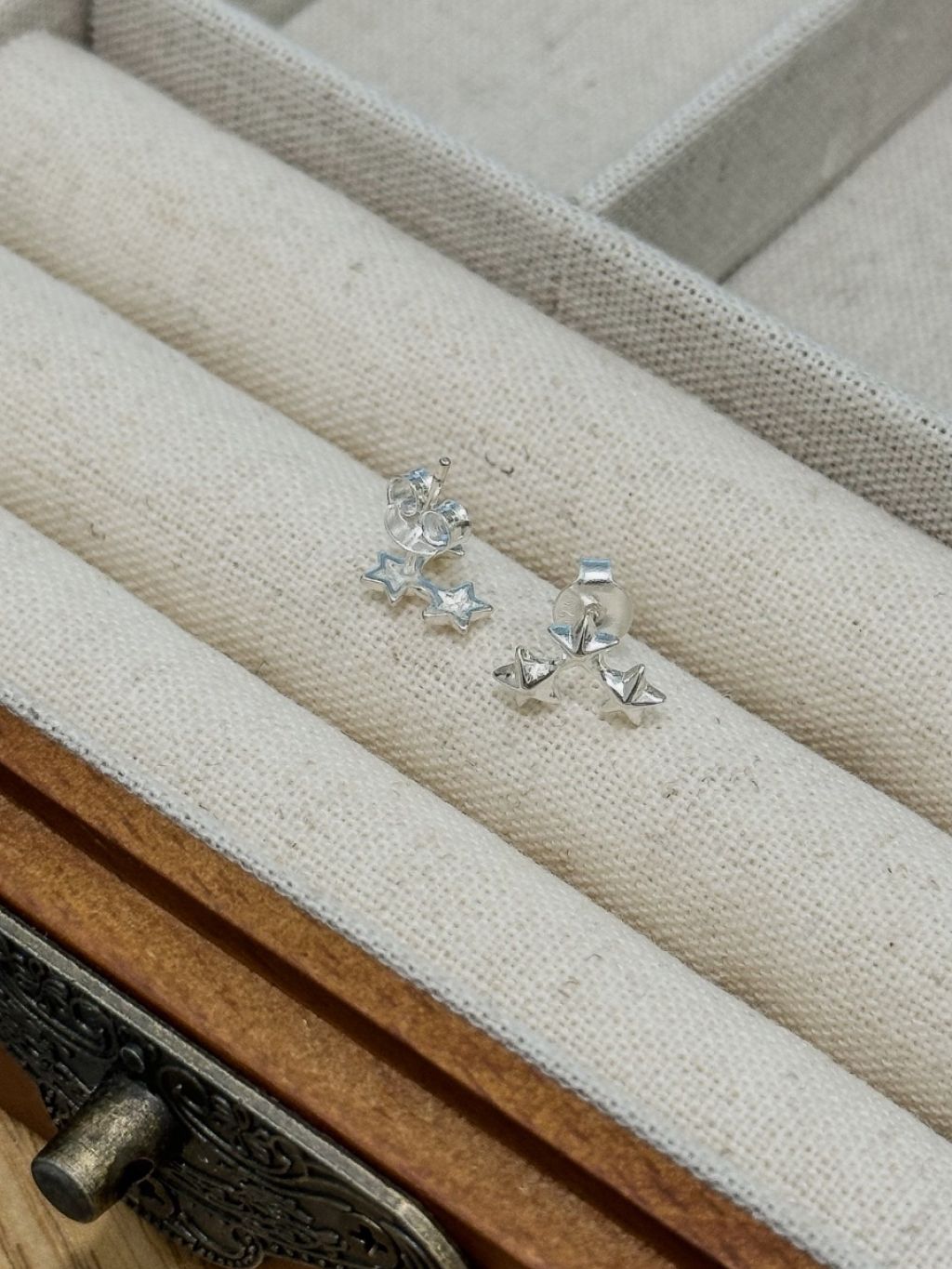 E1440 Triple Star Earrings