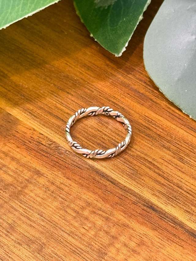 R1718 Distressed Woven Rattan Slim Ring