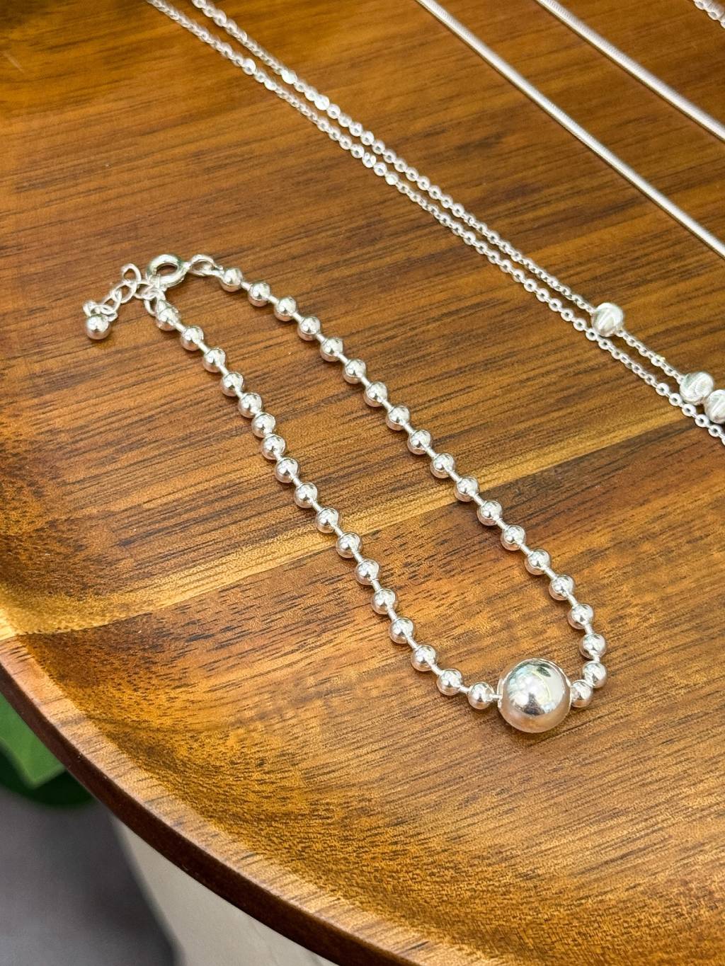 B1532 8MM Round Bead Bracelet (Beads are removable)