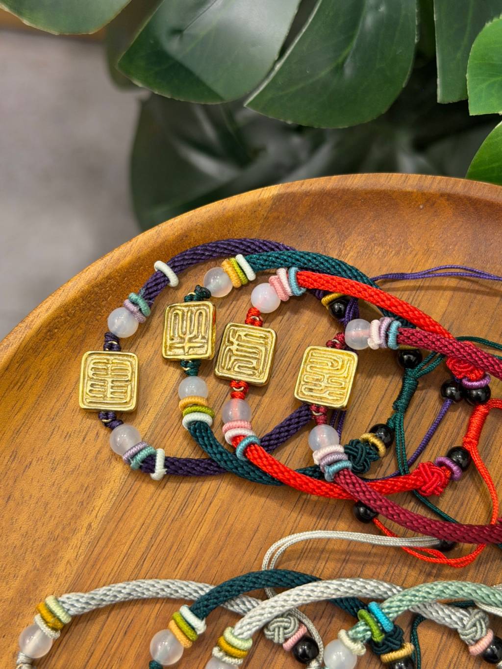 B1551 Master Hand-Carved Zodiac Bracelet (Sterling Silver Plated with 18K Gold)