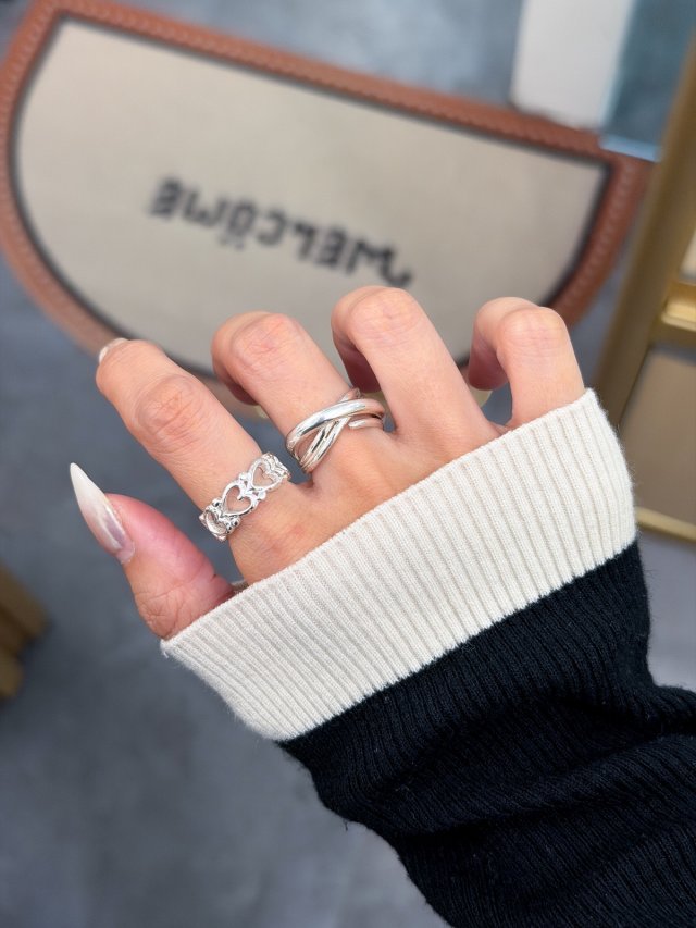 R1759 Vintage Heart Sterling Silver Ring