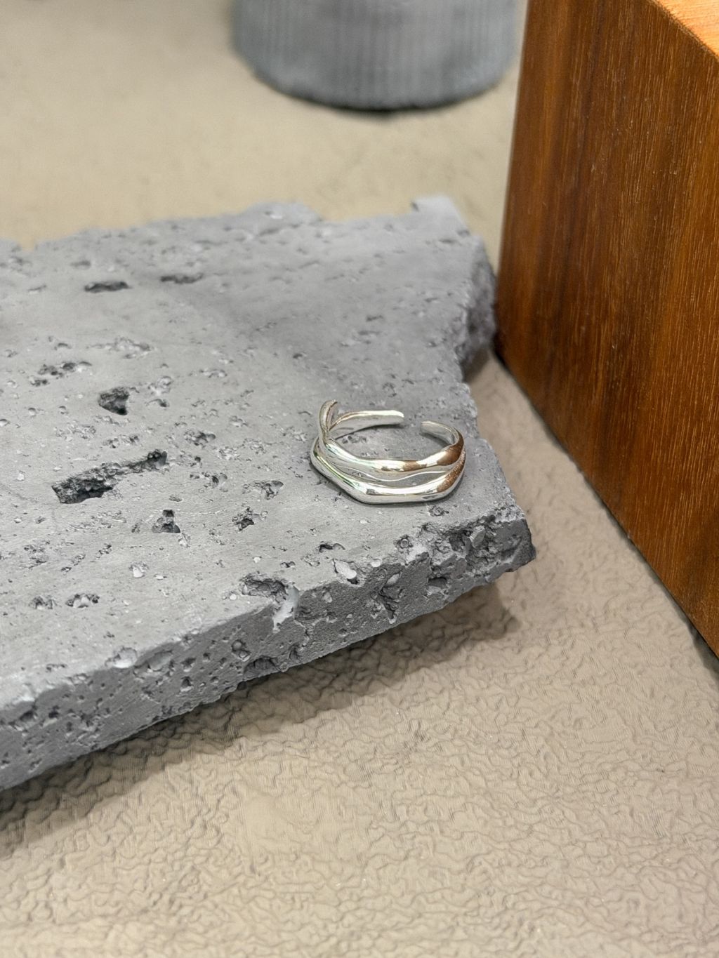 R1768 Glossy Double-Layer Bone Ring