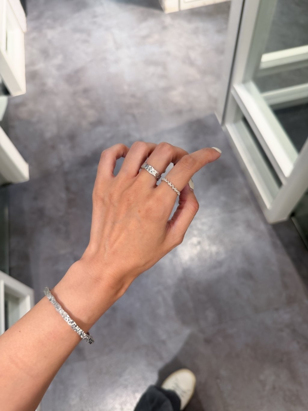 R1773 Casual Dotted Ring