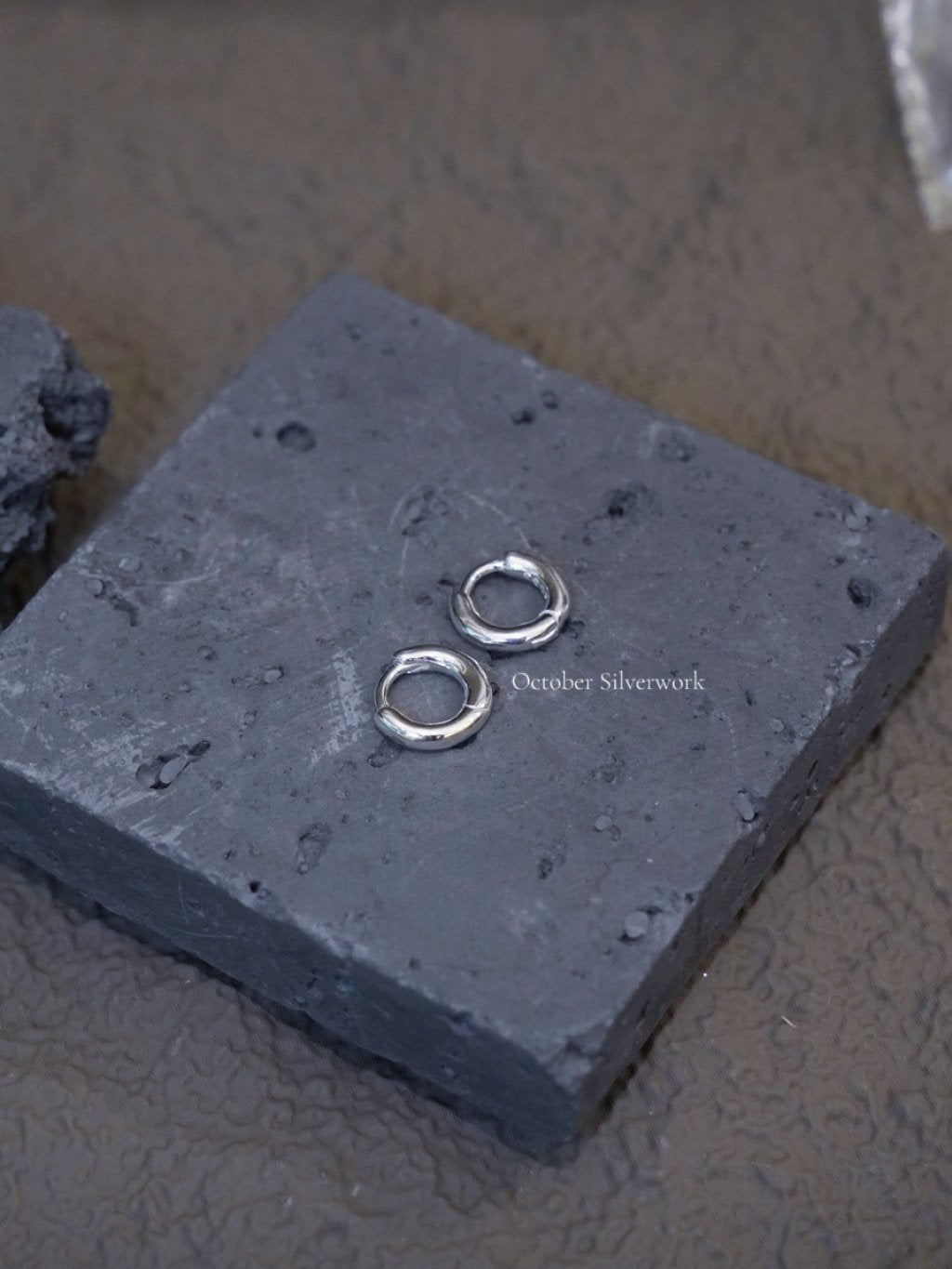 E1487/E1488 8mm/10mm Smooth Hoop Earrings