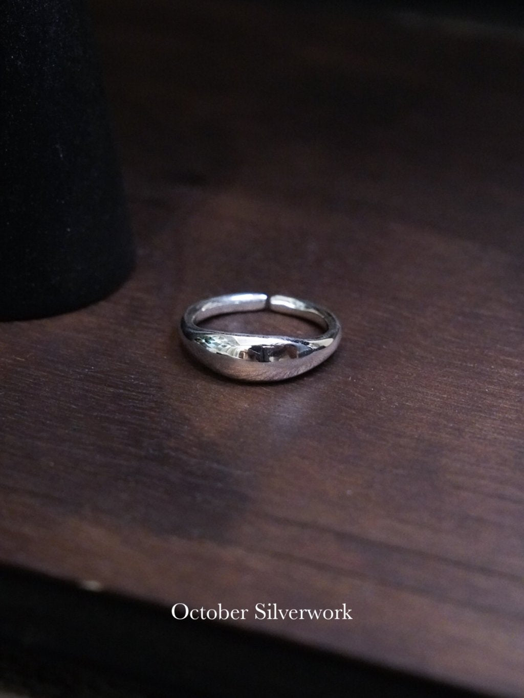 R1779 Egg-shaped Pinky Ring