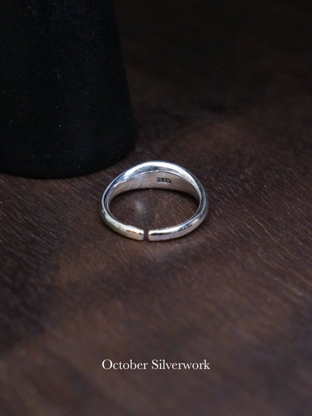 R1779 Egg-shaped Pinky Ring
