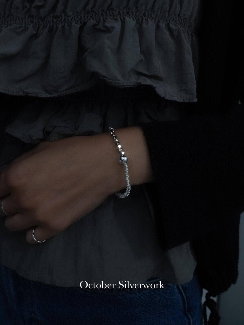 B1294 8mm Round Bead, Circle, and Square Bead Elastic Bracelet
