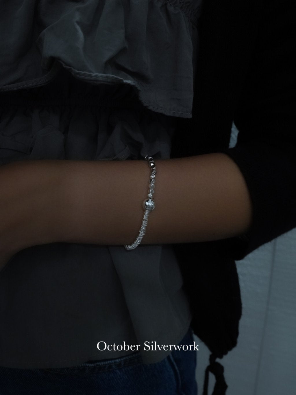 B1294 8mm Round Bead, Circle, and Square Bead Elastic Bracelet