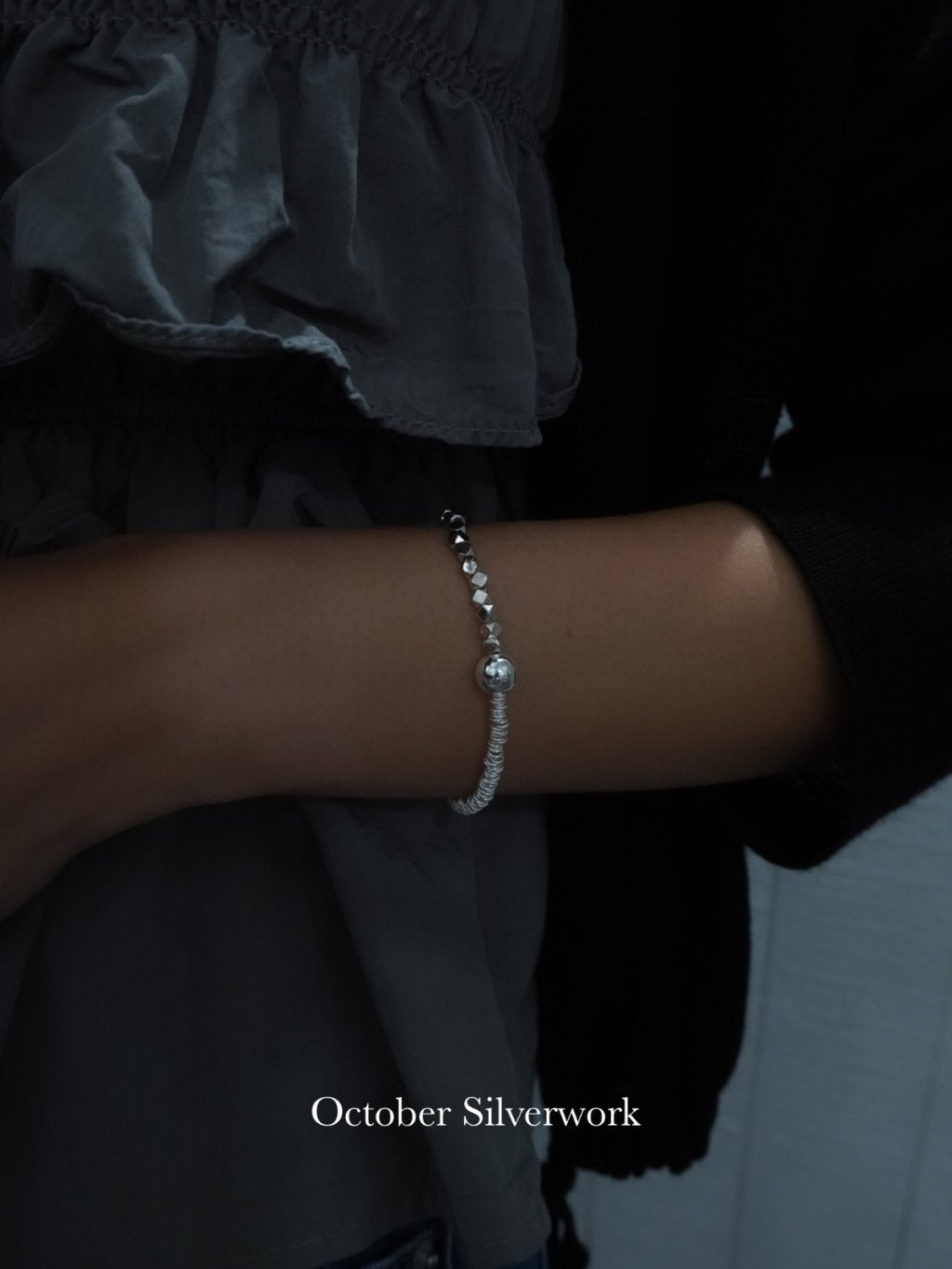 B1294 8mm Round Bead, Circle, and Square Bead Elastic Bracelet