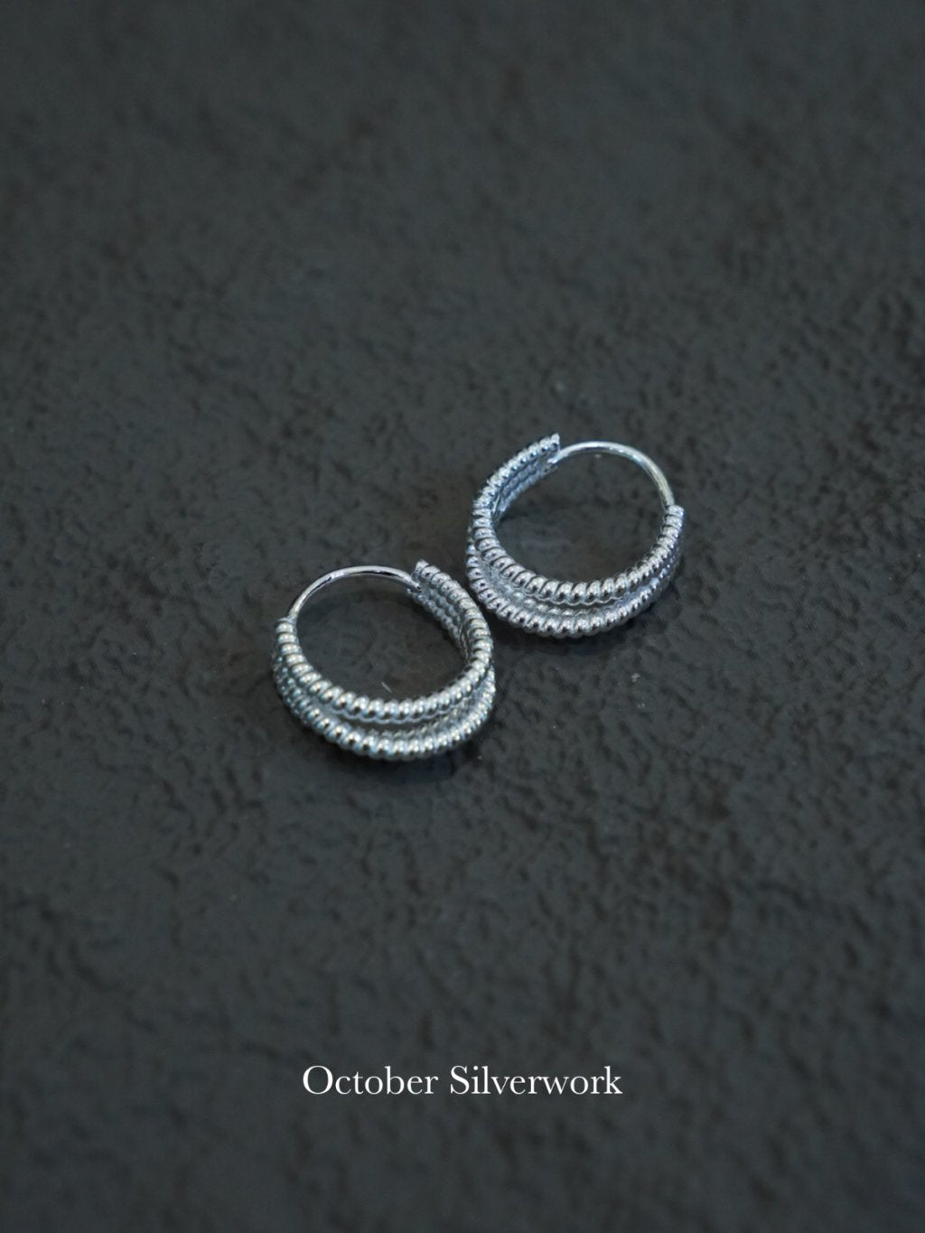 E1499 Oval Bead Earrings