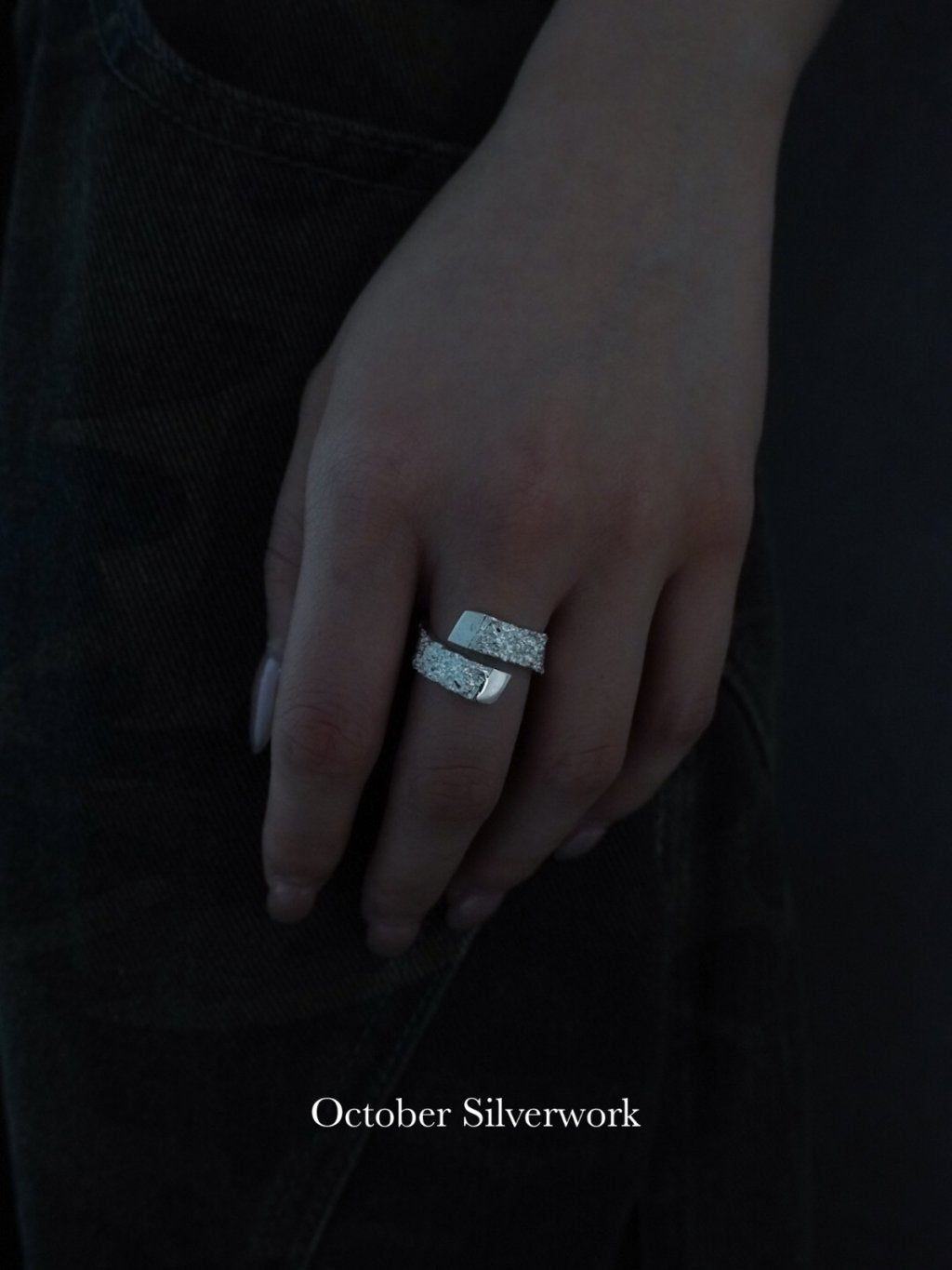 R1784 Double Layer Ring with Rock Texture
