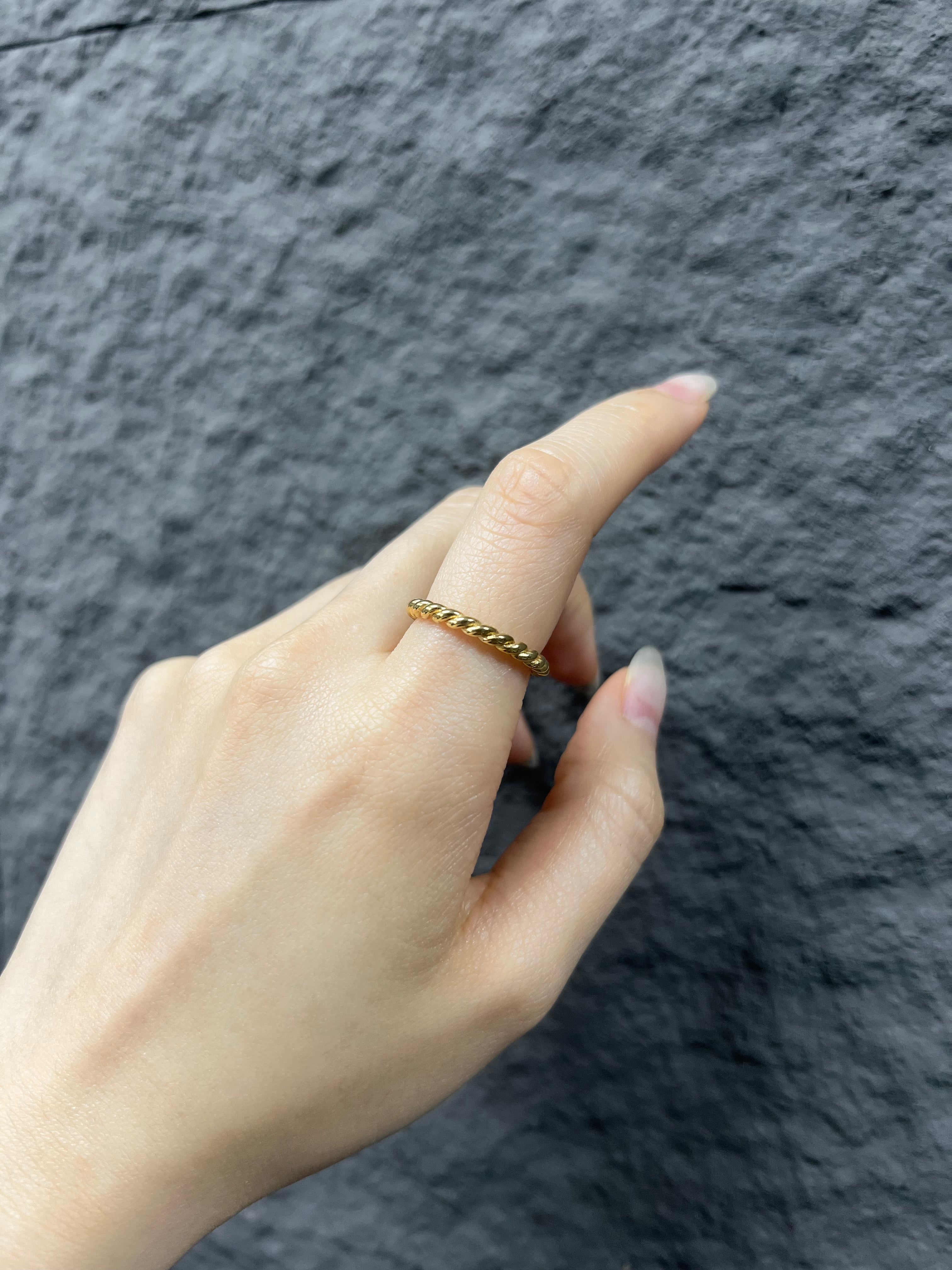 R1070 Twisted Rope Gold-Plated Sterling Silver Ring