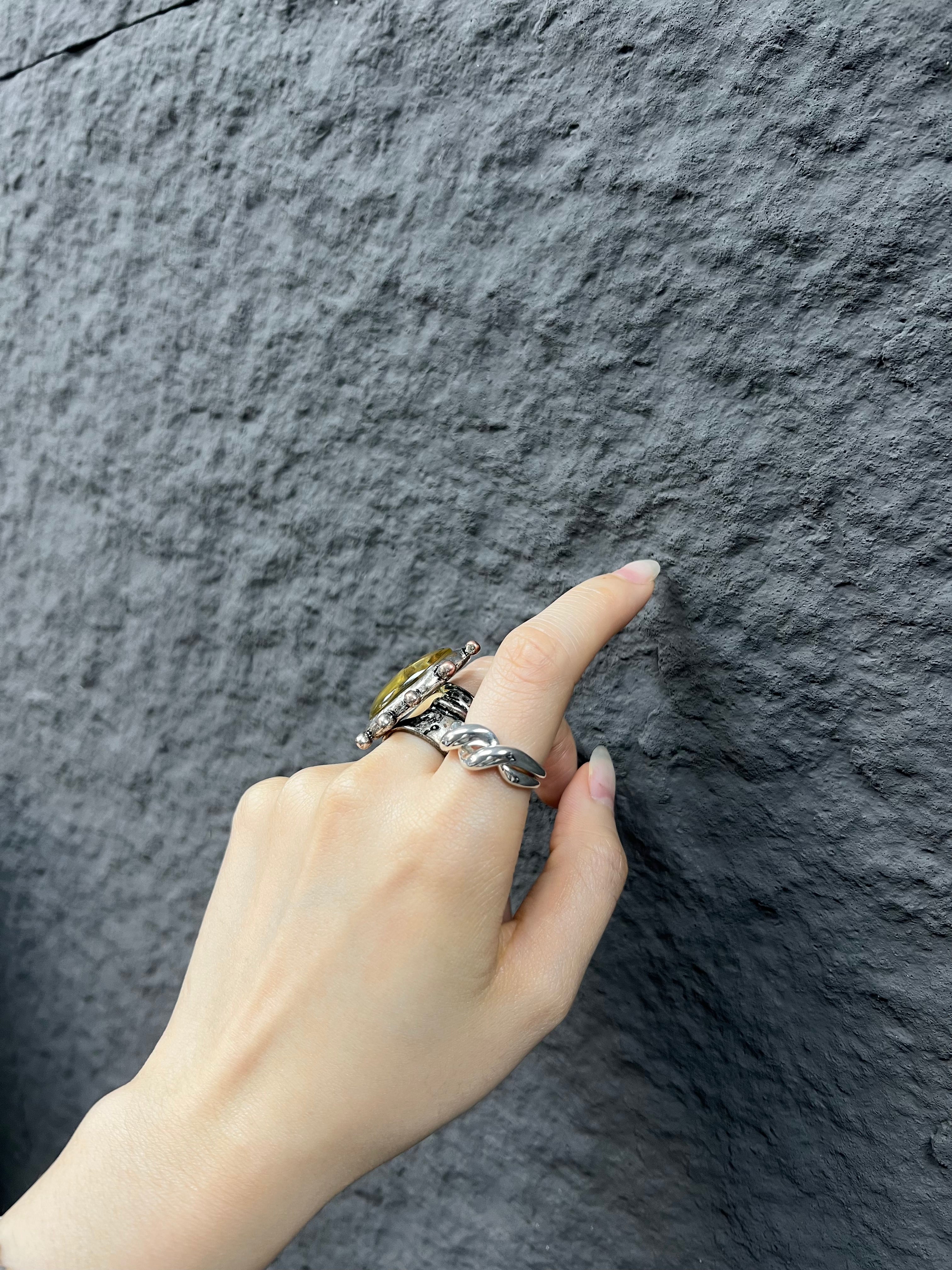 R1342 Cross Flow Sterling Silver Ring