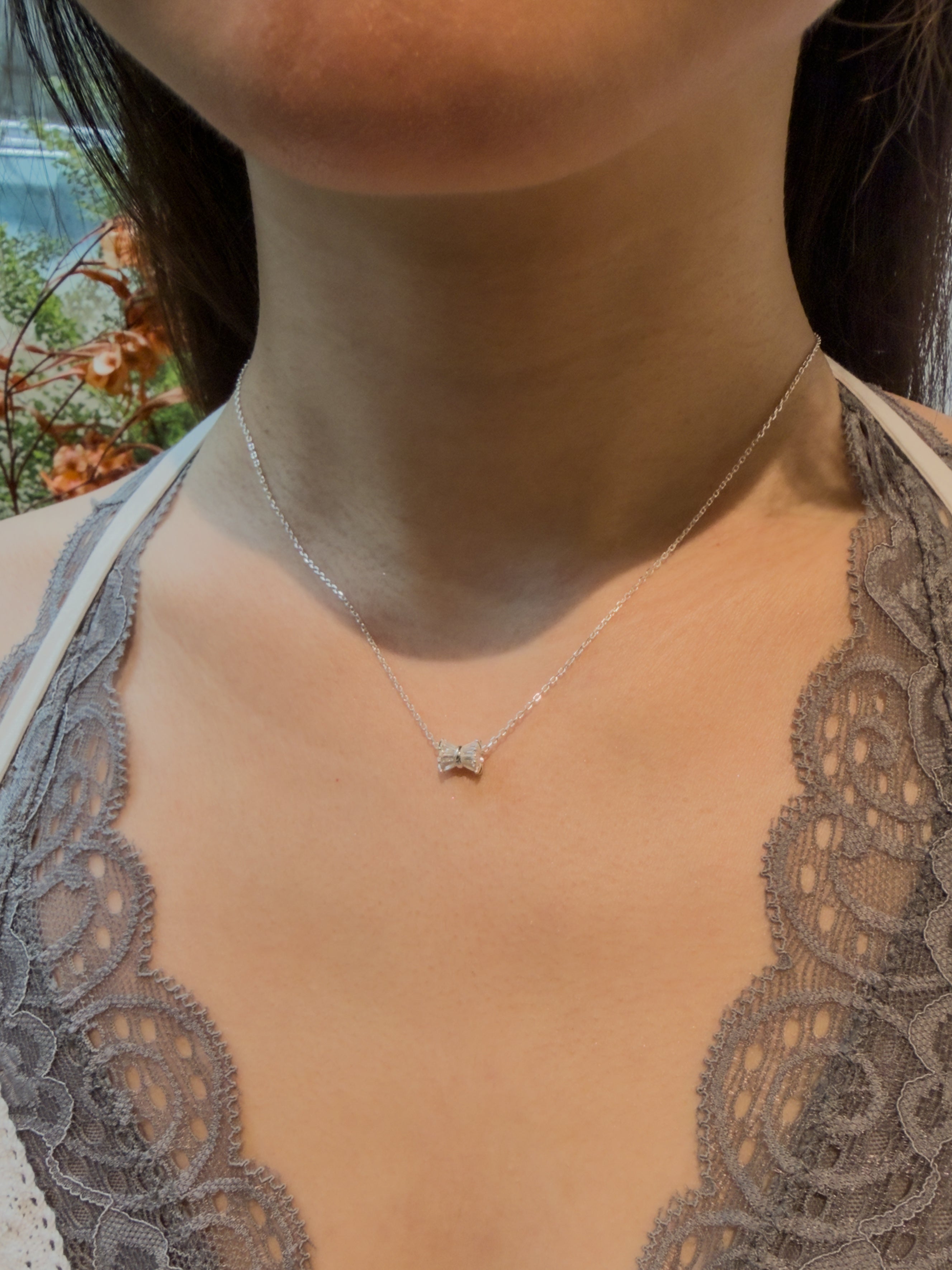 N1362 Zircon Bow Necklace